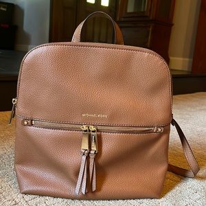Michael Michael Kors Rhea zip medium slim backpack